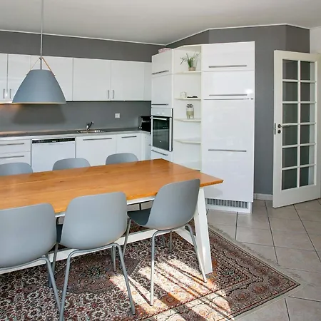 8 Person In Bogense-by Traum