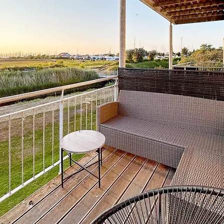 8 Person In Bogense-by Traum *