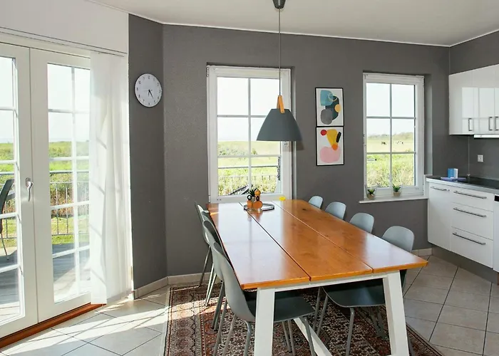 8 Person In Bogense-by Traum *